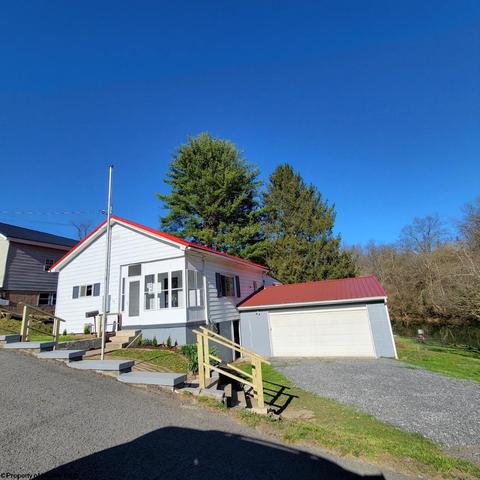 64 Pell St, Fairmont, WV 26554