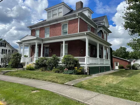 104 S Florida St, Buckhannon, WV 26201