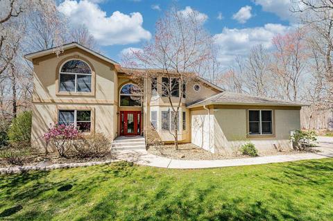 39 Lakeside Dr, Morgantown, WV 26508