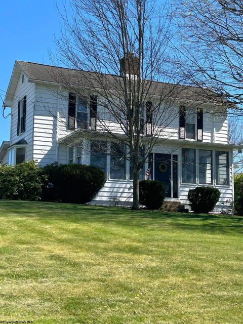 55 Southlawn Dr, Buckhannon, WV 26201