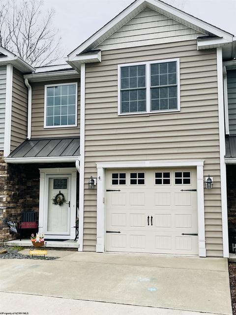 4 Fairway Dr, Mount Clare, WV 26408