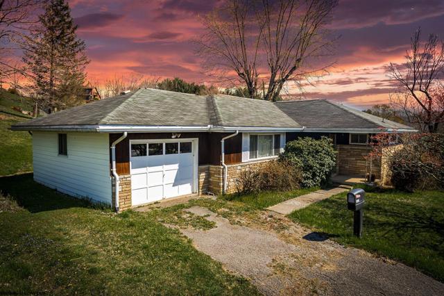 2291 Sunrise Ln, Fairmont, WV 26554