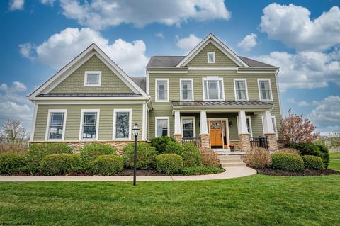 704 N Vista Ct, Morgantown, WV 26508