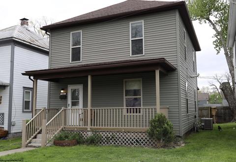 204 Barnard Ave, Elkins, WV 26241