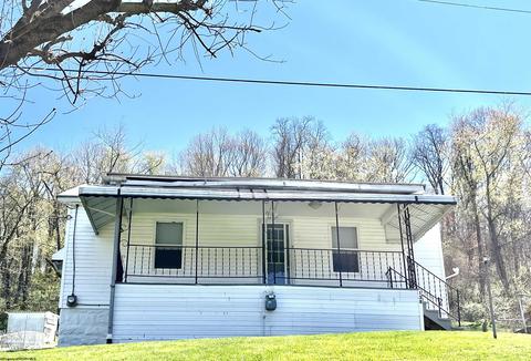 138 High St, Idamay, WV 26576