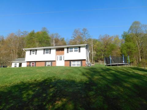 1585 Borgman Rd, Kingwood, WV 26537