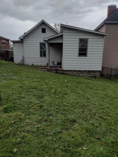 311 Leona Ct, Fairmont, WV 26554