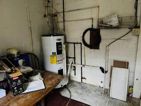 605 E Main St, Mannington, WV 26582 photo 9