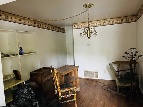 605 E Main St, Mannington, WV 26582 photo 4