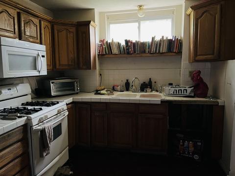 605 E Main St, Mannington, WV 26582 photo 2