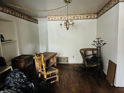 605 E Main St, Mannington, WV 26582 photo 5