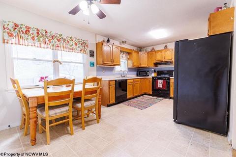 232 Front St, Lost Creek, WV 26385 photo 4