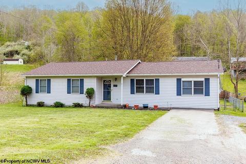 232 Front St, Lost Creek, WV 26385