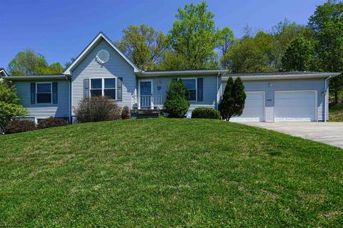 1414 Arcadia Dr, Fairmont, WV 26554