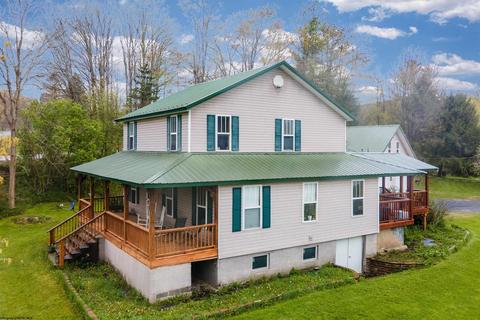 37 Main St, Eglon, WV 26716