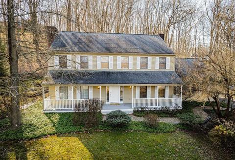3205 Deerfield Ct, Morgantown, WV 26508
