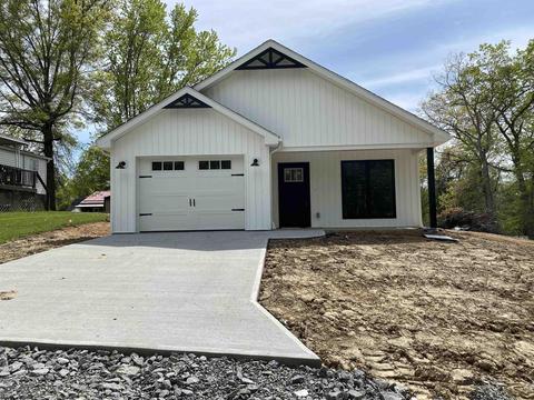 127 Holly St, Fairmont, WV 26554