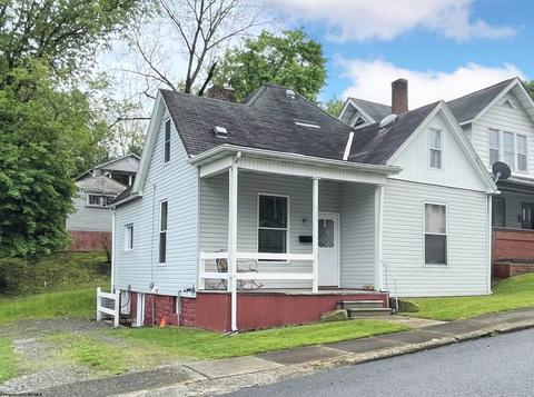 125 Elkins St, Fairmont, WV 26554
