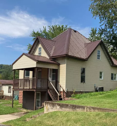 123 Wabash Ave, West Union, WV 26456