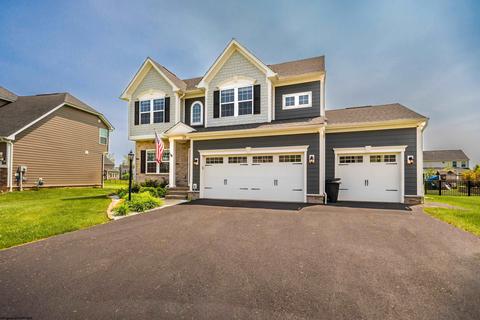 129 Summit Woods Dr, Morgantown, WV 26508