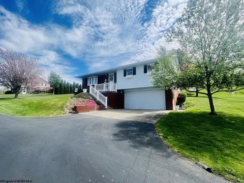 805 Orr St, Fairmont, WV 26554