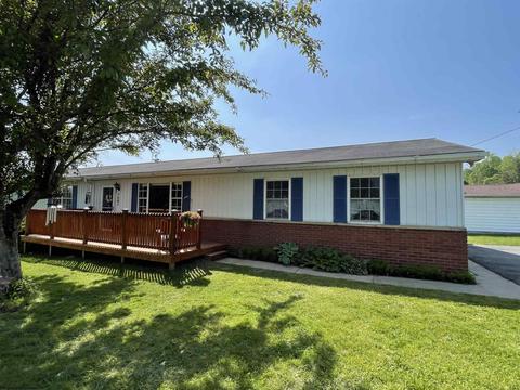 1481 Barry St, Fairmont, WV 26554