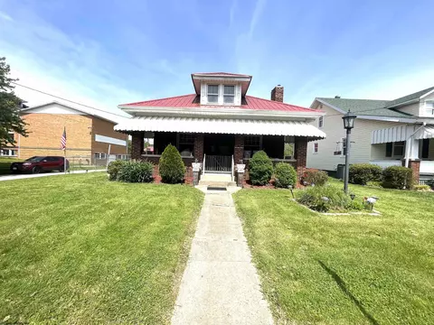 116 Work St, Sistersville, WV 26175