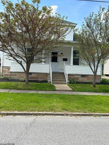 131 Barbour St, Buckhannon, WV 26201