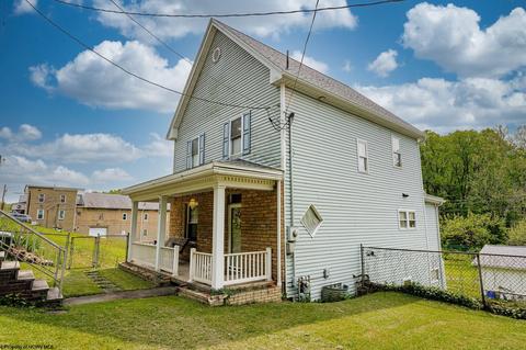 702 Powell Ave, Morgantown, WV 26505