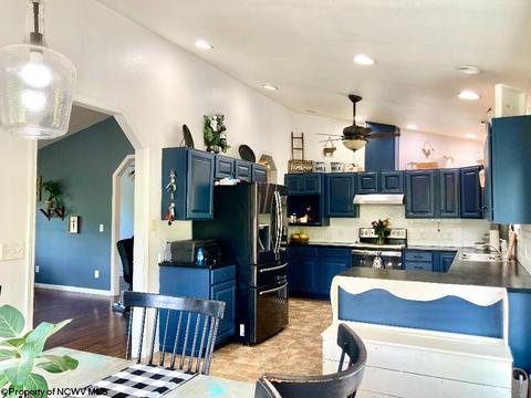 5575 Mount Clare Rd, Mount Clare, WV 26408 photo 5