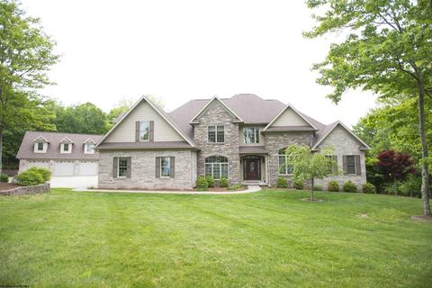 116 Eastwood Ln, Morgantown, WV 26508
