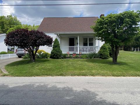 15 Reger Ave, Buckhannon, WV 26201