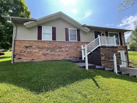 504 Stout St, Bridgeport, WV 26330