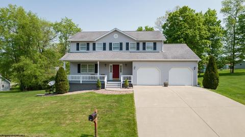 204 Parkview Cir, Kingwood, WV 26537