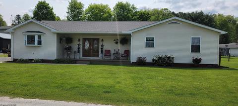 46 Flintrock Dr, Elkins, WV 26241