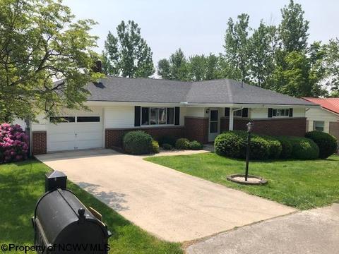 202 Southview Dr, Elkins, WV 26241