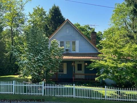 502 Mount Harmony Rd, Fairmont, WV 26554