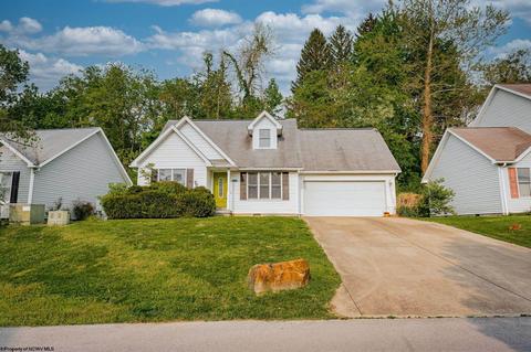 2024 Pinecrest Dr, Morgantown, WV 26508