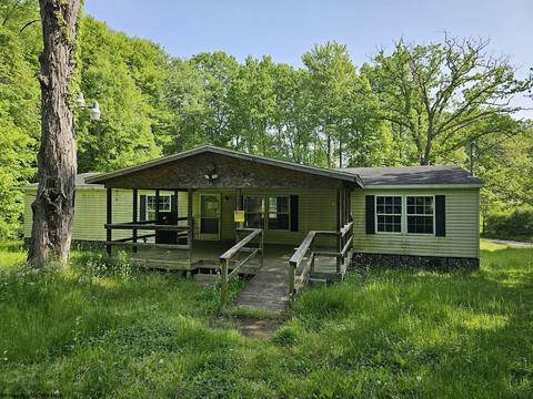 5543 Calvert Shaver Rd, Terra Alta, WV 26764