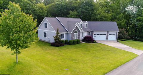 431 Fairlawn Dr, Buckhannon, WV 26201