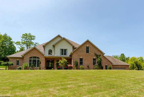 75 Lewellyn Rd, Morgantown, WV 26508