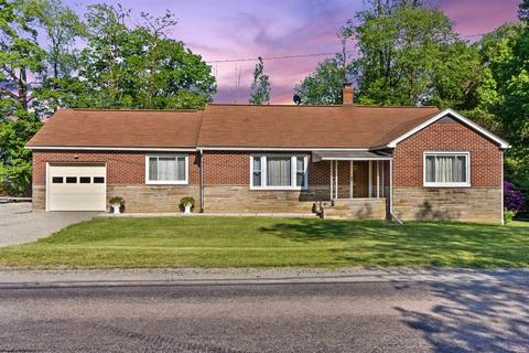 906 Flat Rock Rd, Markleysburg, PA 15459