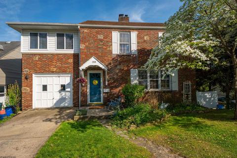 1308 Peacock Ln, Fairmont, WV 26554