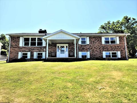 213 Foothills Ln, Morgantown, WV 26508