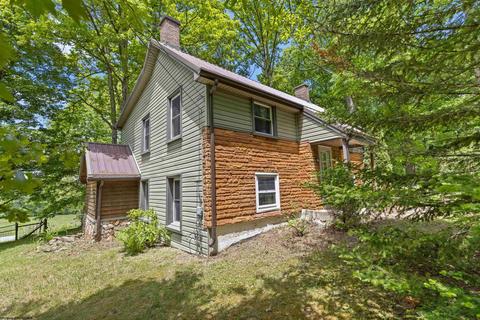 309 E Rd, Arthurdale, WV 26520 photo 2