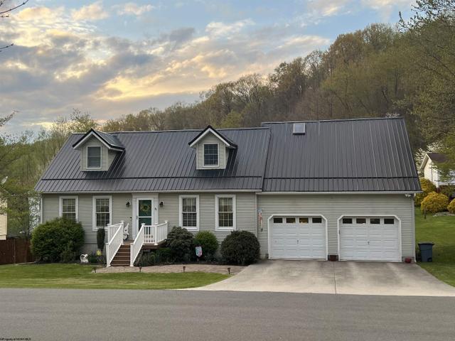 99 Allegheny Ln, Philippi, WV 26416