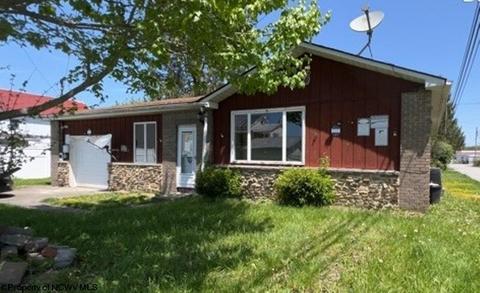 66 Walnut St, Beverly, WV 26253