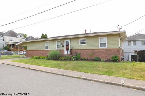 105 Dearborn St, Fairmont, WV 26554