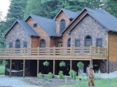 2749 Colfax Rd, Fairmont, WV 26554