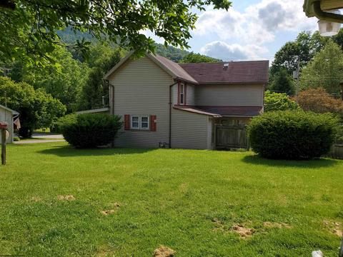 1073 Main St, Hendricks, WV 26271 photo 2